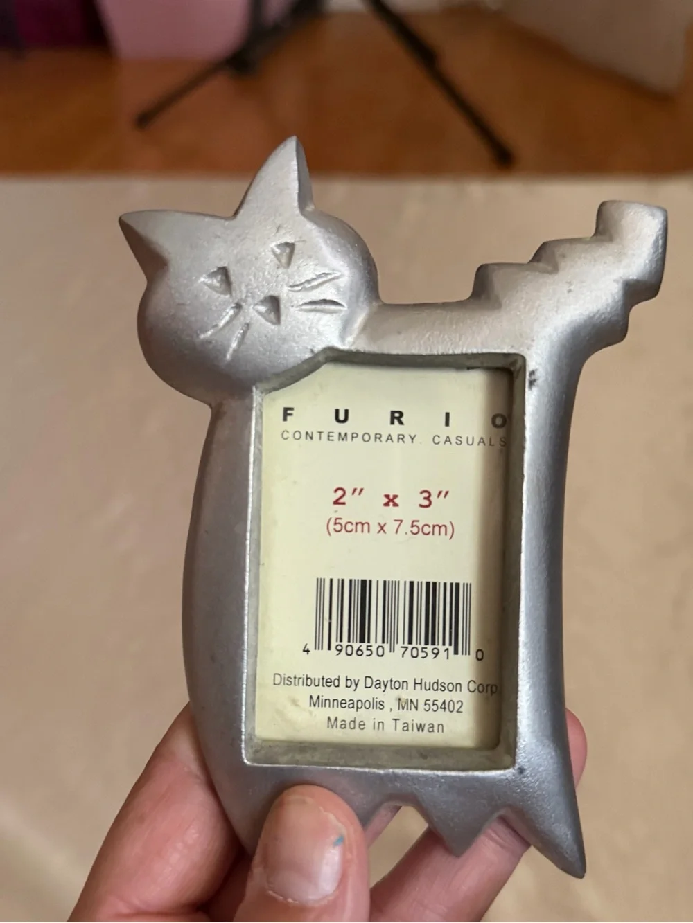 Vintage Furio Contemporary Casuals Silver Tone matte Metal Cat Picture Frame 2x3